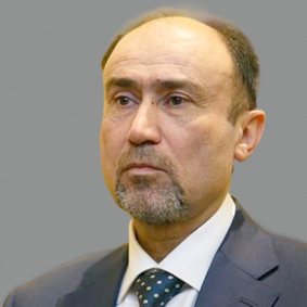 Закир Нуриев